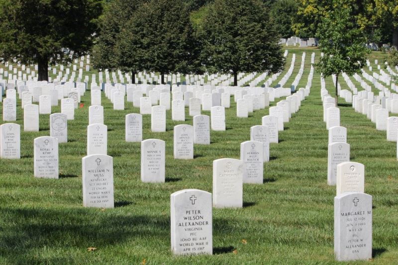 cikk_4842_grass_cemetery_washington_grave_memorial_american_743309_pxhere.com.jpg