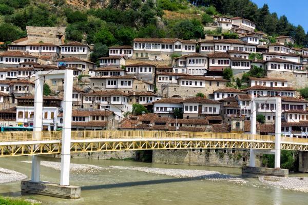 cikk_0_1000ut-albania-berat-magazincikk23.jpg