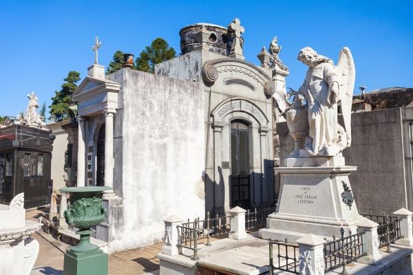 cikk_0_1000ut-argentina-cementerio-de-la-recoleta-cikk1.jpg