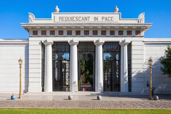 cikk_0_1000ut-argentina-cementerio-de-la-recoleta-cikk2.jpg