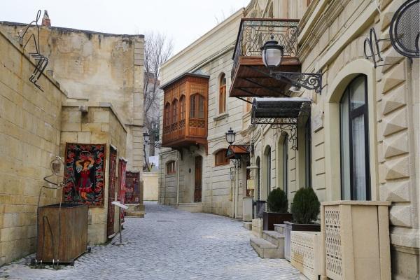 cikk_0_1000ut-azerbajdzsan-baku-cikk31.jpg