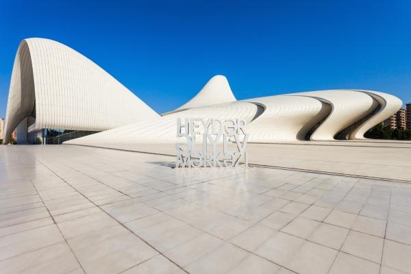 cikk_0_1000ut-azerbajdzsan-baku-hejdar-alijev-center4.jpg
