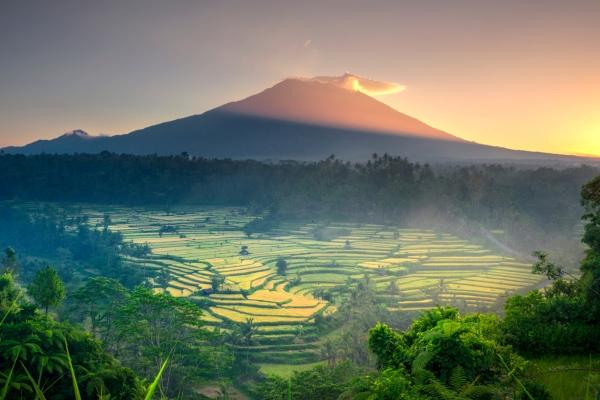 cikk_0_1000ut-indonezia-bali-magazincikk-vulkan.jpg