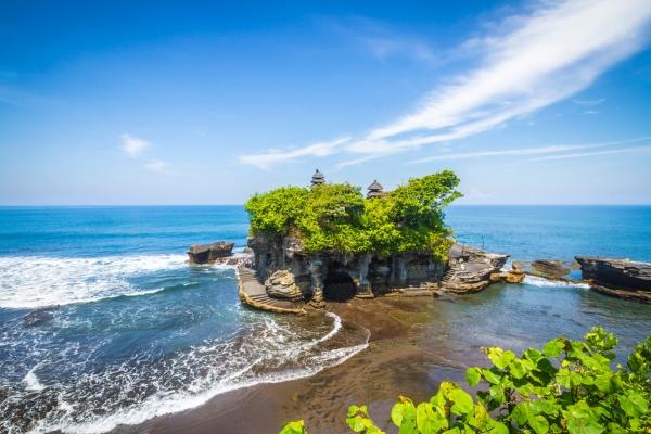 cikk_0_1000ut-indonezia-bali-tanah-lot-tavol1.jpg