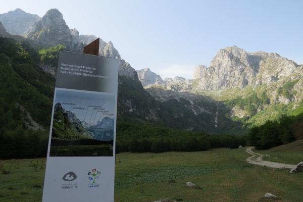 cikk_0_1000ut-montenegro-alban-alpok-tabla.jpg