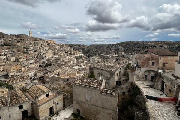 cikk_0_1000ut-olaszorszag-matera-varos2.jpg