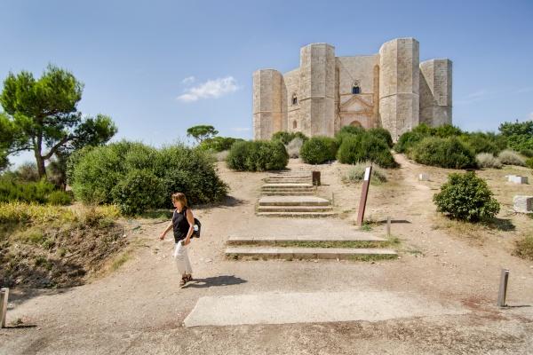 cikk_0_1000ut-olaszorszag-puglia-castel-del-monte-cikk2.jpg