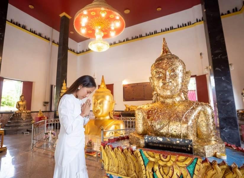 cikk_0_1000ut-thaifold-phuket-kihagyhatatlan-_latnivaloi-arany-buddha.jpg