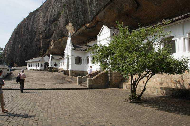 Srí Lanka, Dambulla Aranytemplom