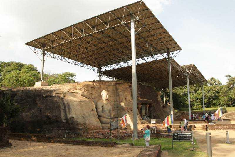 Srí Lanka, ülő Buddha