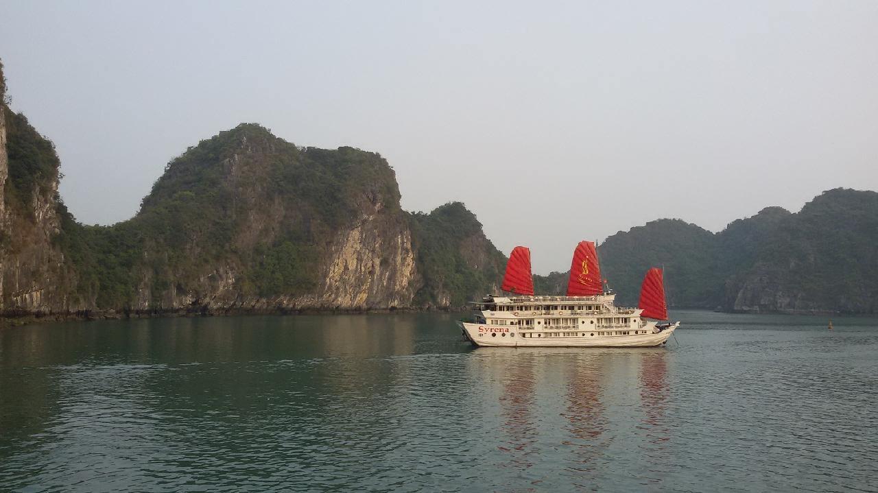 Vietnám, Ha Long-öböl