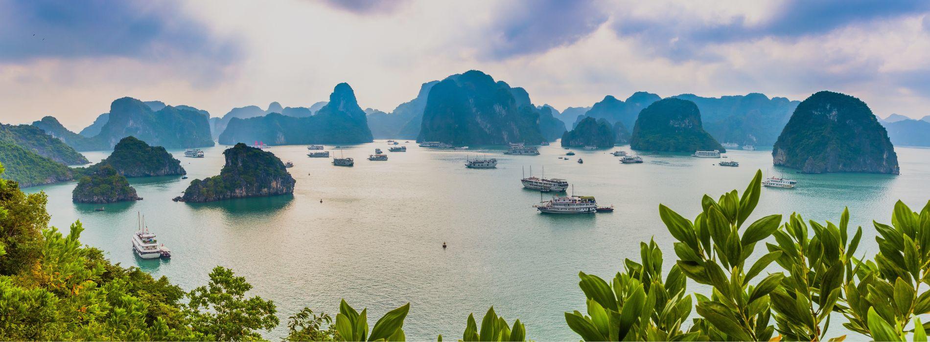 Vietnám, Halong-öböl