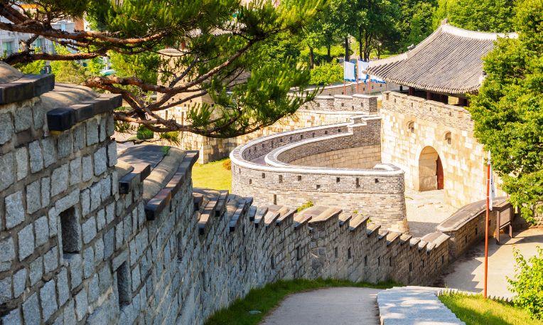 Dél-Koea, Hvaszong erőd