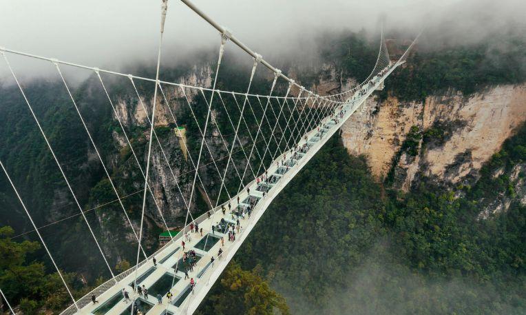 Dél-Kína természeti csodái - Zhangjiajie Grand Canyon - üveghíd