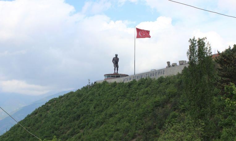 Törökország, Artvin, Musztafa Kemal emlékmű