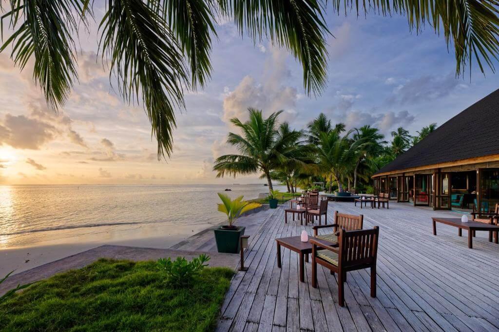 Maldív-szigetek, Canareef Resort Maldives