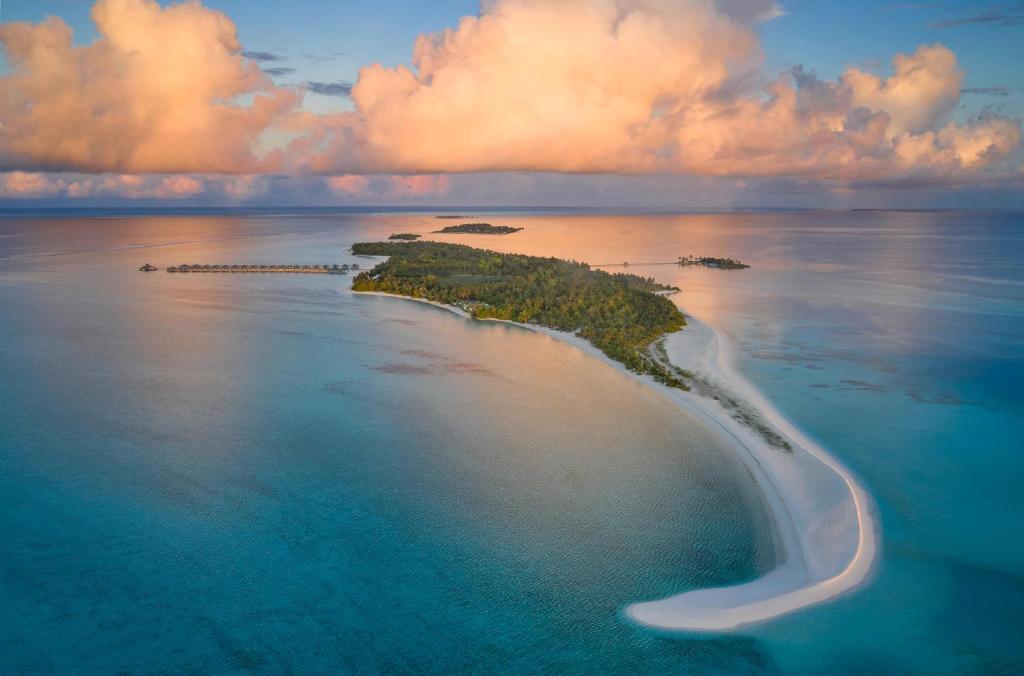 Maldív-szigetek, Villa Park Sun Island Resort 5*