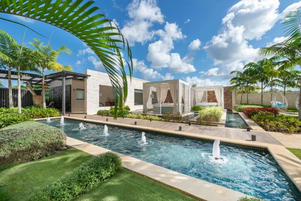 Dominika Catalonia Royal La Romana Adults Only