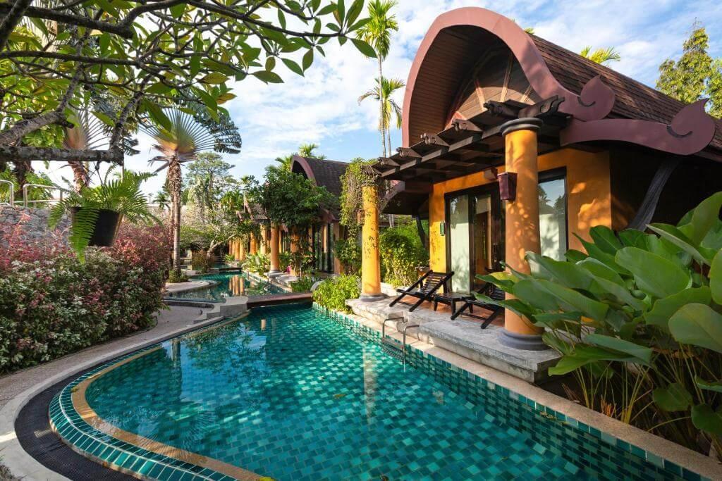 Thaiföld, Phuket, The Village Resort