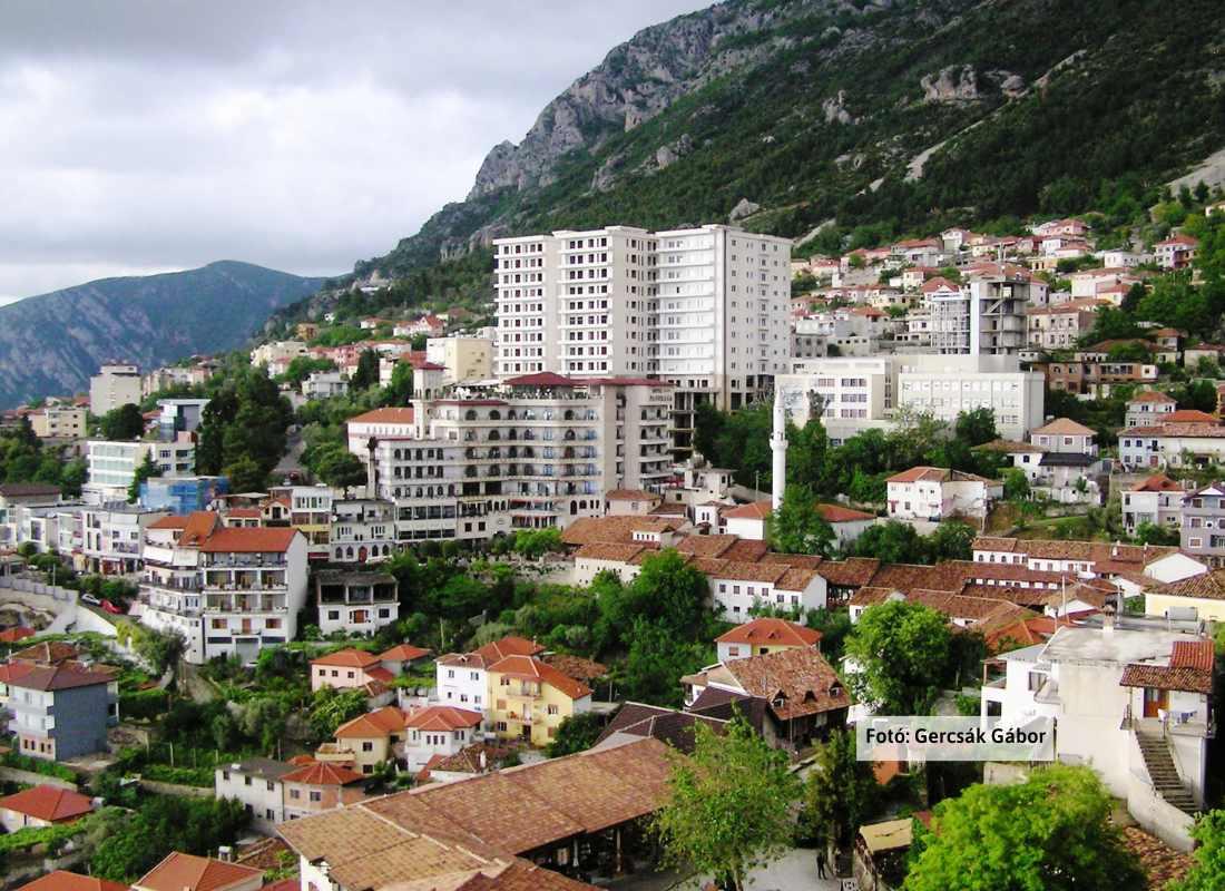 Albánia, Kruje - A Panoráma szálló a fellegvárból