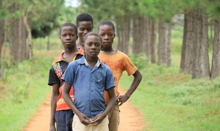 Uganda, gyerekek