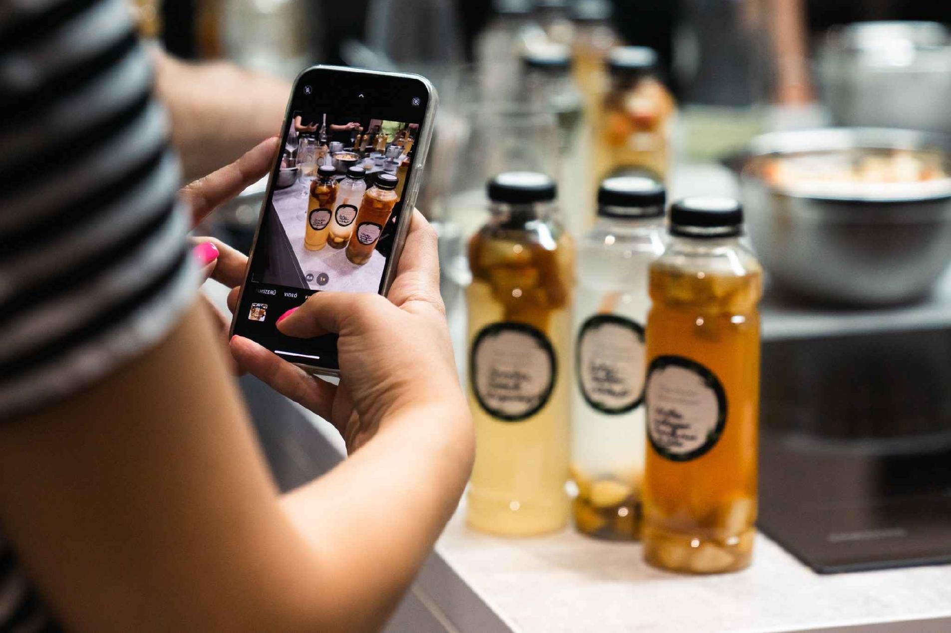 Ízek, buborékok, fermentáció  The Green Sommelier - Kombucha workshop Farkas Fruzsinával