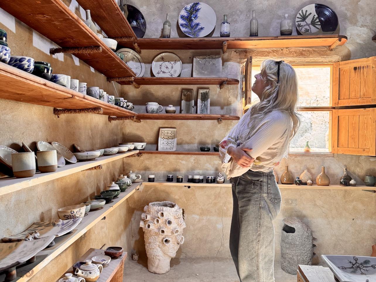 Hagyományos fazekasműhely a Siwa-oázisban