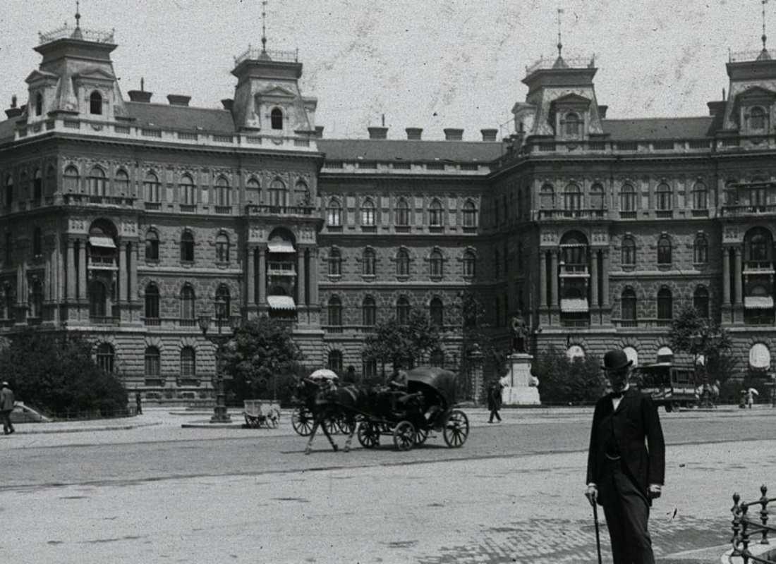 Ibolyántúl jótékonysági koncert és városséta