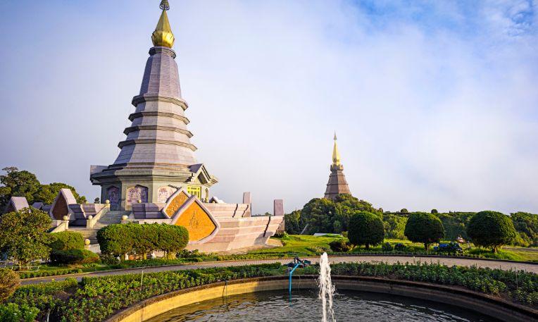 Thaiföld, Phra Mahathat Naphamethanidon