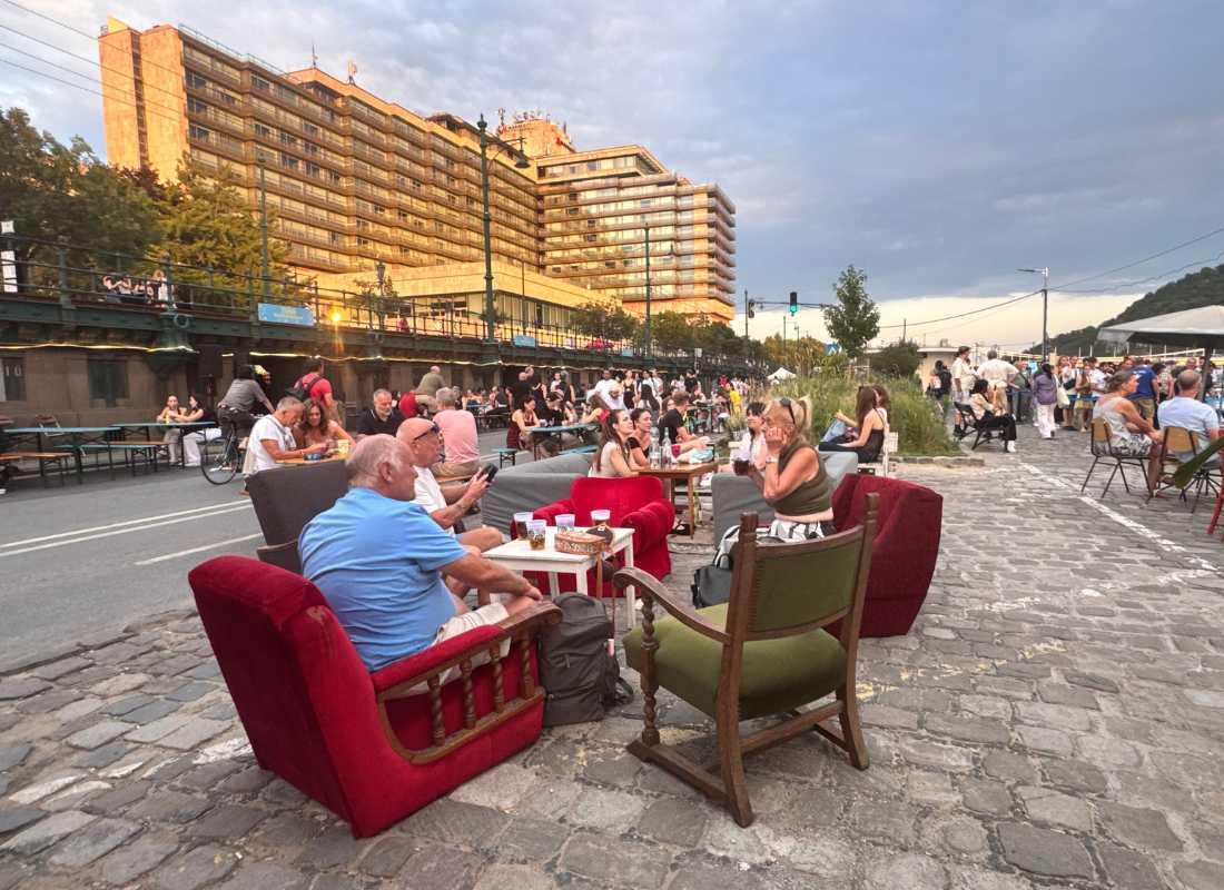 Van nálatok terasz? Rendhagyó kocsmatúra és városséta