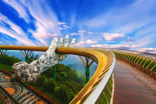 Vietnám, Golden Bridge