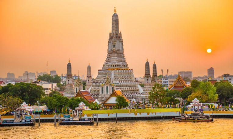 Thaiföld, Bangkok, Hajnal templom